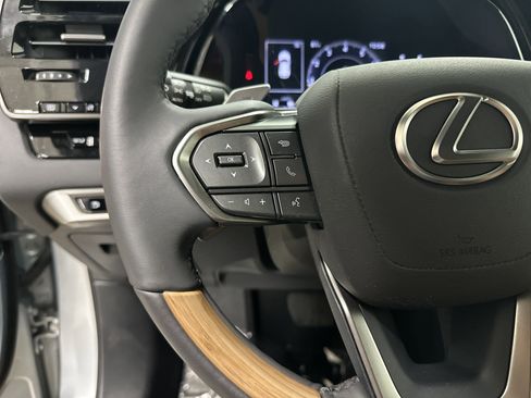 Used 2024 Lexus RX 350 Premium w/ Accessory Package (Z1) AWD/4WD image 19