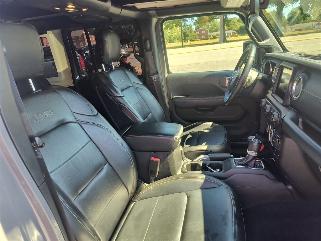Used 2019 Jeep Wrangler Unlimited Sahara w/ Quick Order Package 24M Moab AWD/4WD image 23