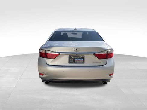 Used 2014 Lexus ES 350 w/ Premium Package FWD image 6