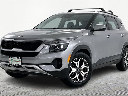 Used 2021 Kia Seltos EX image 3