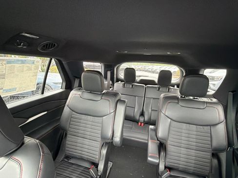 New 2026 Ford Explorer ST-Line AWD/4WD image 13