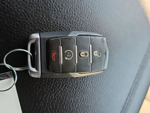 Used 2020 RAM 1500 Big Horn AWD/4WD image 31