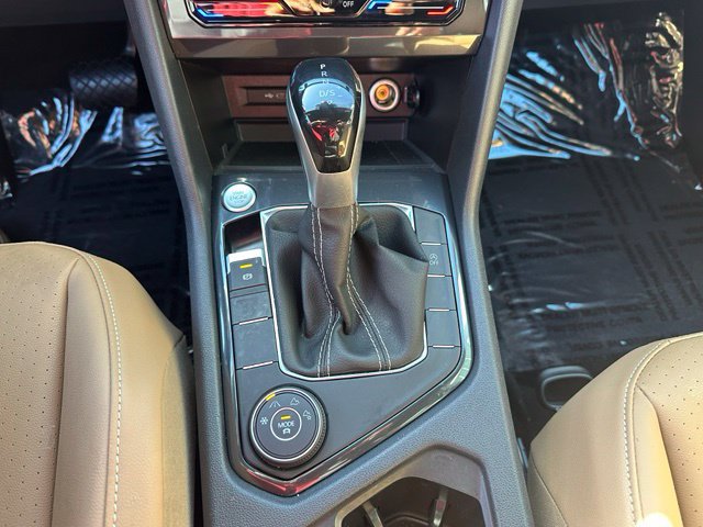 Used 2023 Volkswagen Tiguan SE AWD/4WD image 31
