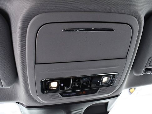 Used 2022 Lincoln Corsair AWD w/ Premium Package image 34