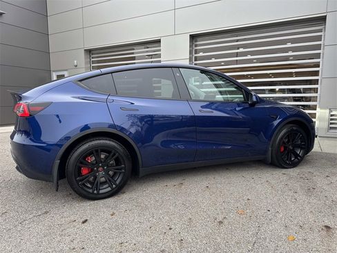 Used 2023 Tesla Model Y Long Range image 6