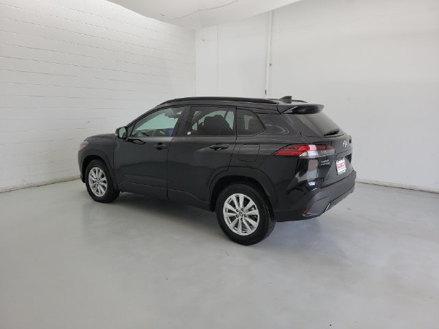 Used 2026 Toyota Corolla Cross LE FWD image 6