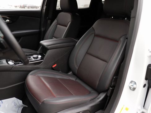 Used 2025 Chevrolet Blazer RS image 24