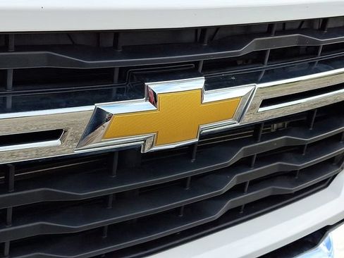 Used 2025 Chevrolet Silverado 2500 LT w/ Convenience Package AWD/4WD image 9