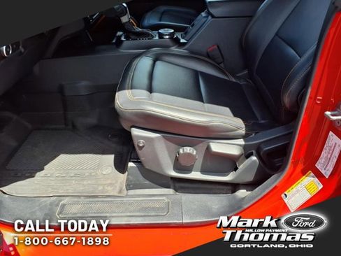 Used 2022 Ford Bronco Badlands image 9