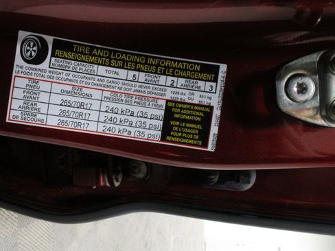 Used 2025 Nissan Frontier PRO-4X AWD/4WD image 35
