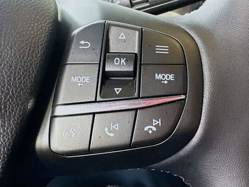 Used 2025 Ford Maverick Lariat image 23