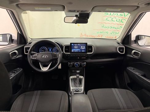 Used 2022 Hyundai Venue SEL image 22