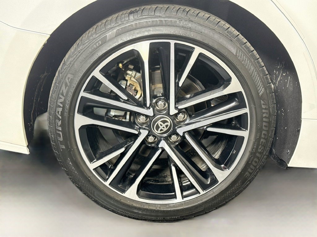 Used 2025 Toyota Camry XLE FWD image 32