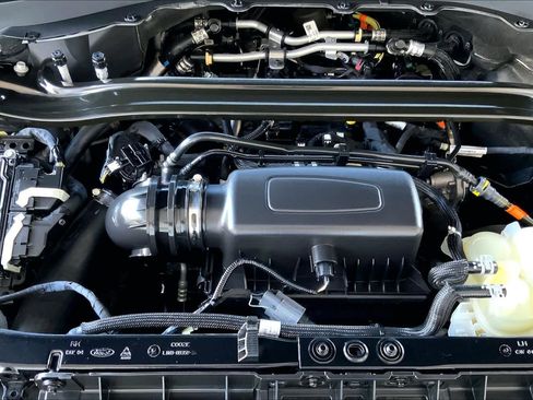 Used 2022 Ford Explorer Limited w/ Equipment Group 301A image 32