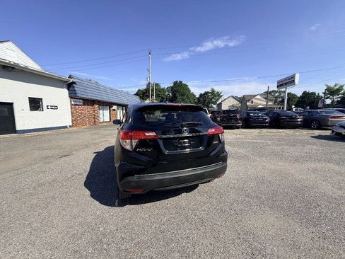 Used 2019 Honda HR-V LX image 28