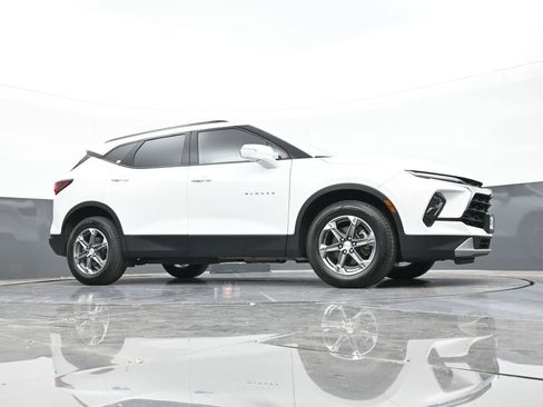 Used 2023 Chevrolet Blazer LT image 43