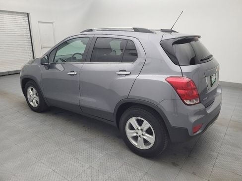 Used 2020 Chevrolet Trax LT w/ LT Convenience Package image 3