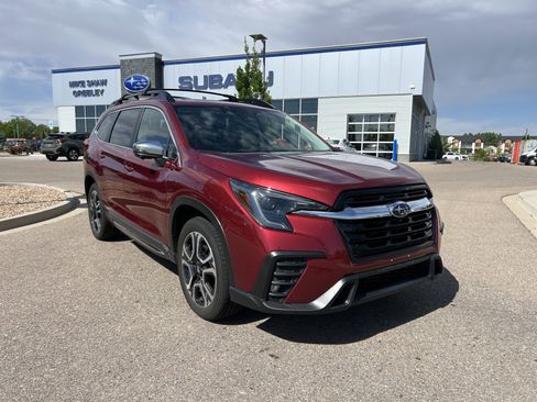 Used 2023 Subaru Ascent Limited w/ Technology Package AWD/4WD image 8