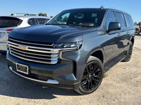 Used 2021 Chevrolet Suburban High Country AWD/4WD image 8