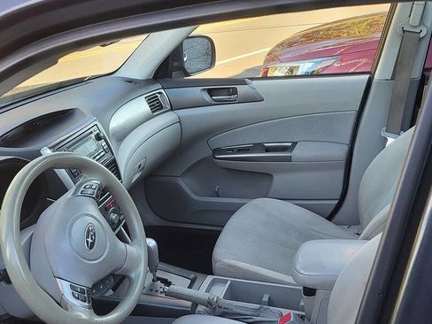 Used 2011 Subaru Forester 2.5X Premium w/ All-Weather Pkg image 4