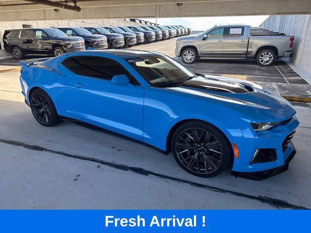 Used 2022 Chevrolet Camaro ZL1 RWD image 13