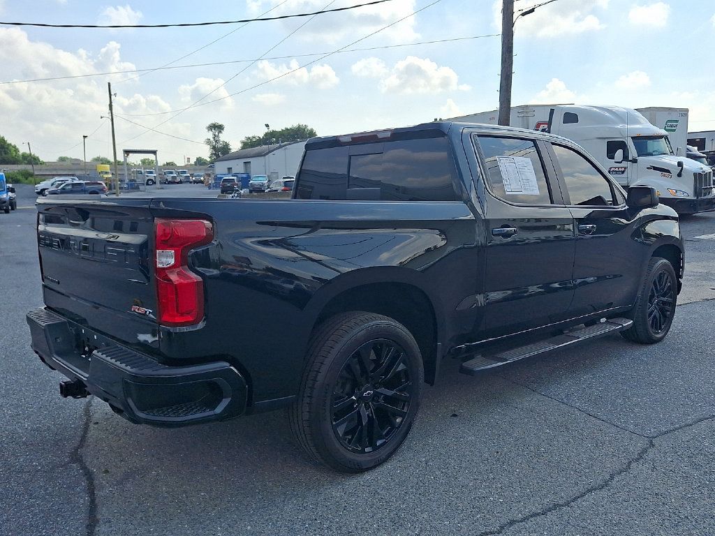 Used 2022 Chevrolet Silverado 1500 RST w/ Convenience Package II AWD/4WD image 4