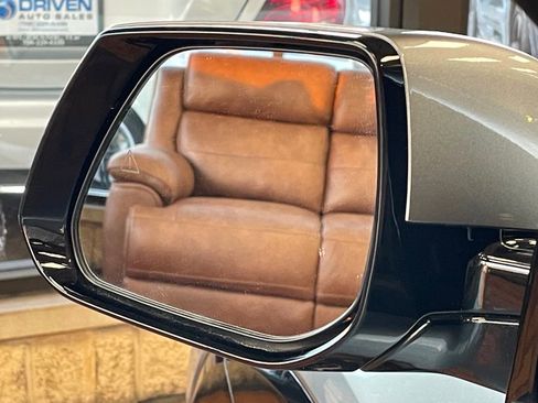 Used 2024 Kia Niro Wave w/ Wave Preserve Package image 18