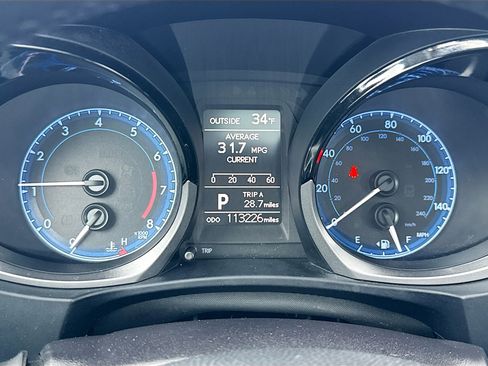 Used 2015 Toyota Corolla L image 15