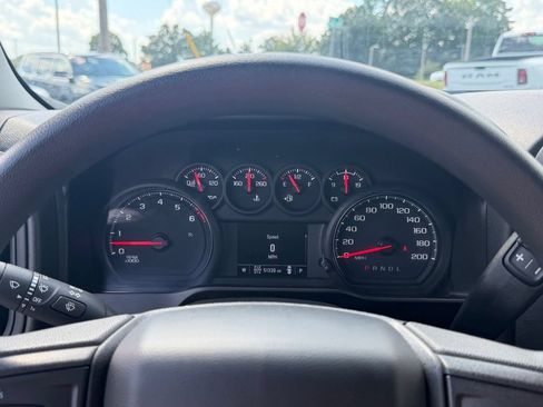 Used 2021 Chevrolet Silverado 1500 Custom Trail Boss AWD/4WD image 18