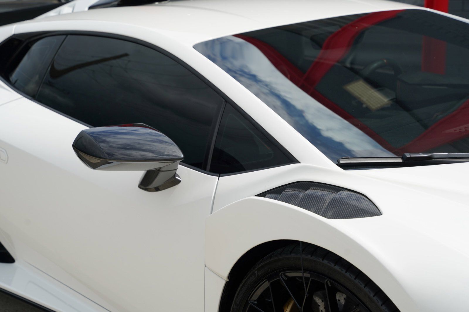 Used 2023 Lamborghini Huracan STO RWD image 8