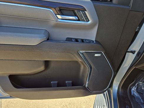 Used 2023 GMC Sierra 1500 SLT w/ SLT Premium Package image 14