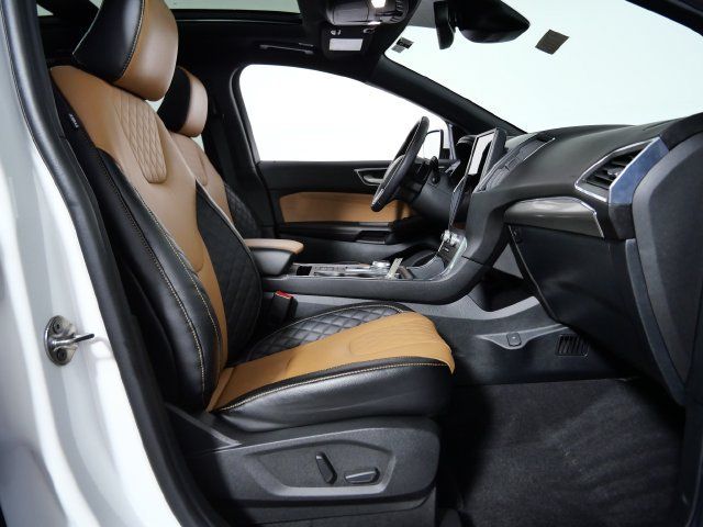Certified 2024 Ford Edge Titanium w/ Titanium Elite Package AWD/4WD image 9