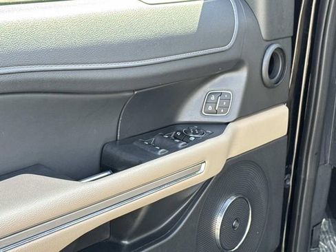 Used 2024 Ford Expedition Max Limited AWD/4WD image 16