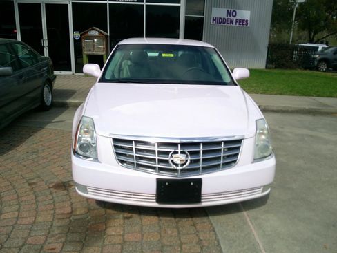 Used 2007 Cadillac DTS image 6