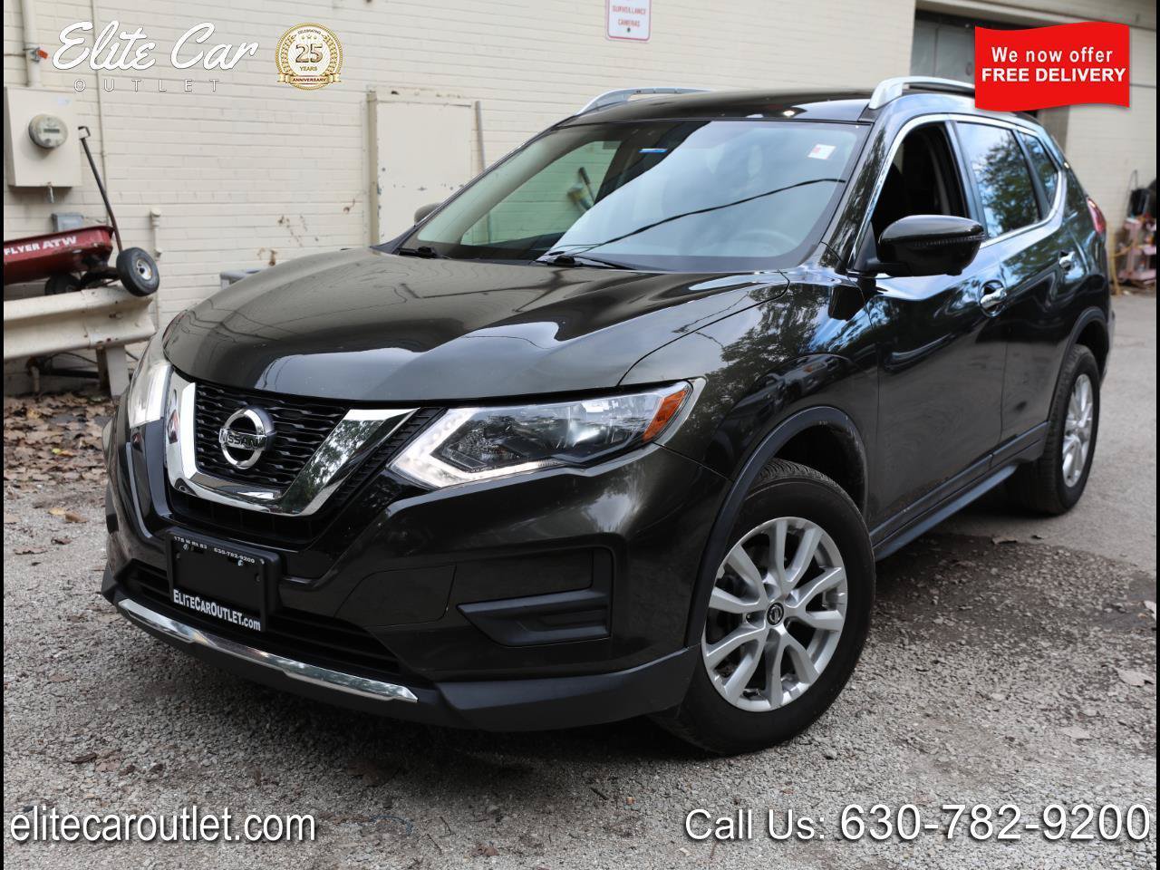 Used 2017 Nissan Rogue SV w/ SV Premium Package AWD/4WD image 1