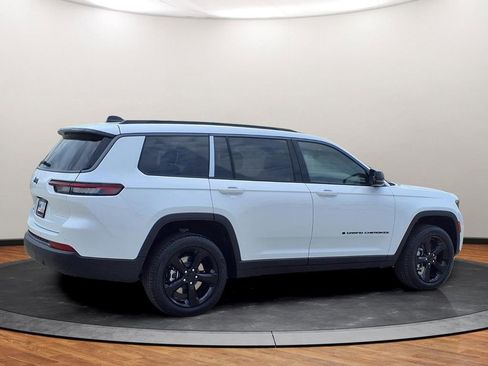 New 2026 Jeep Grand Cherokee L Limited w/ Limited Altitude Package image 15