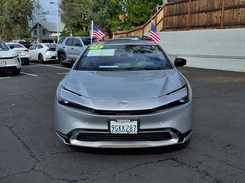 Certified 2023 Toyota Prius Prime image 2