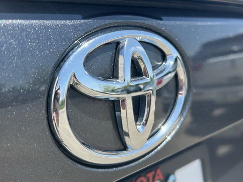Certified 2022 Toyota RAV4 XLE w/ Convenience Package AWD/4WD image 7