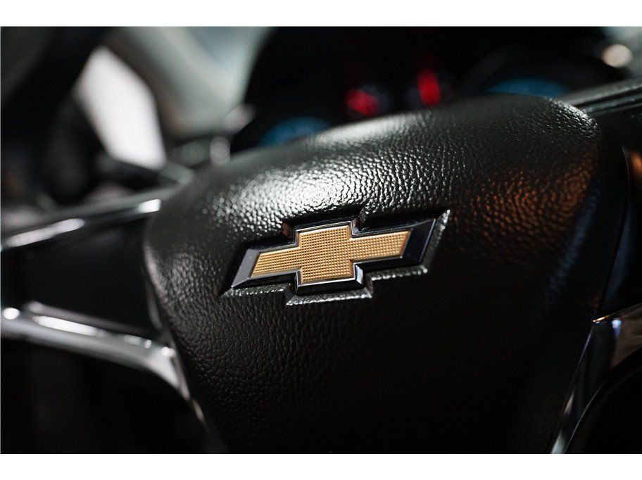 Used 2017 Chevrolet Cruze LS FWD image 22