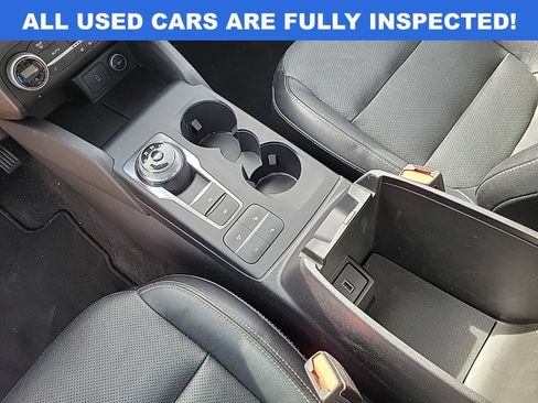 Used 2020 Ford Escape Titanium AWD/4WD image 9