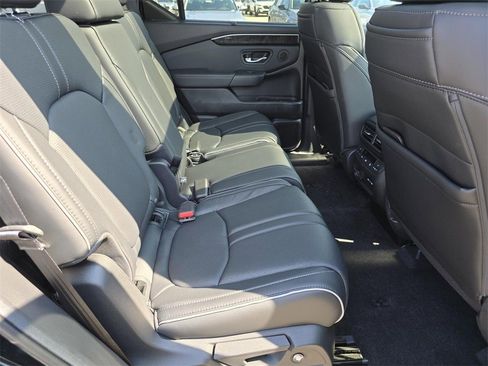 New 2025 Honda Pilot Elite image 23