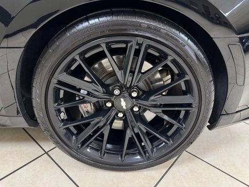 Used 2019 Chevrolet Camaro ZL1 image 26