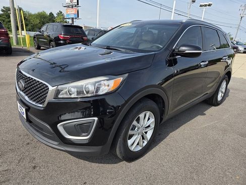 Used 2018 Kia Sorento FWD image 7