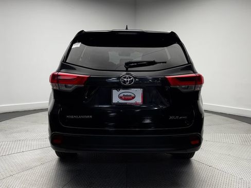 Used 2019 Toyota Highlander XLE w/ Protection Package #3 AWD/4WD image 37
