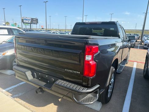 Used 2019 Chevrolet Silverado 1500 Custom w/ Custom Value Package RWD image 6
