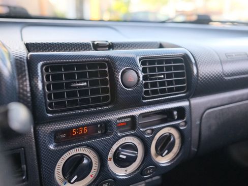 Used 2005 Toyota MR2 image 19