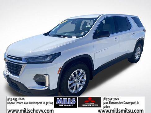 Used 2023 Chevrolet Traverse LS w/ LPO, Cargo Package image 1
