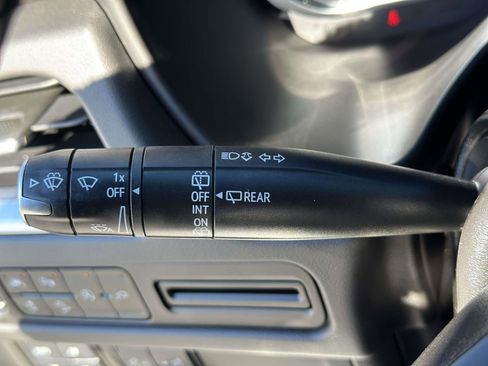 Used 2022 Chevrolet Tahoe Z71 image 16