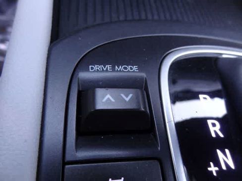 Used 2024 Hyundai Kona SEL AWD/4WD image 28