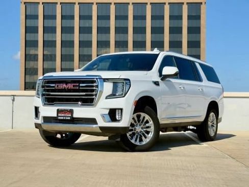 Used 2021 GMC Yukon XL SLT w/ Rear Media and Nav Package AWD/4WD image 1